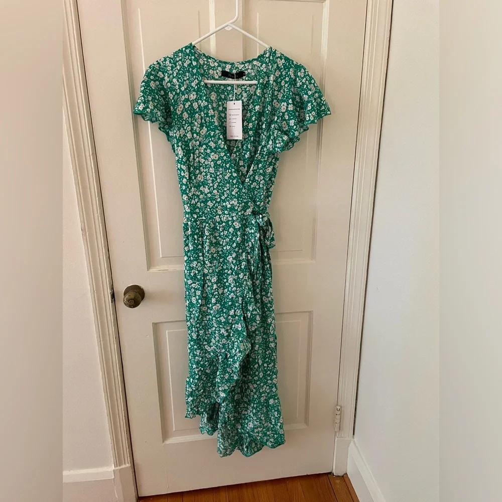 Zessica NWT Floral Wrap Dress - Picture 1 of 7